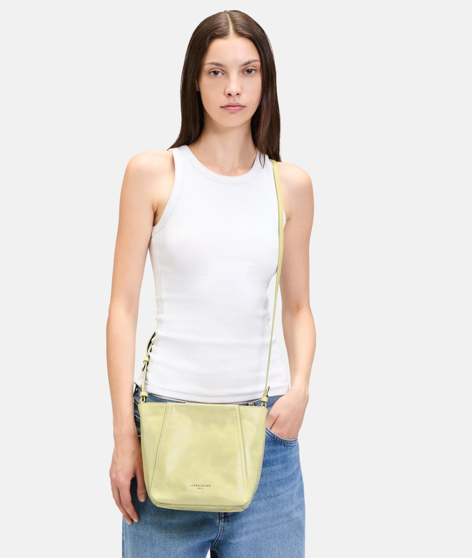 New LIEBESKIND BERLIN Chudy Hobo S helleszitrone