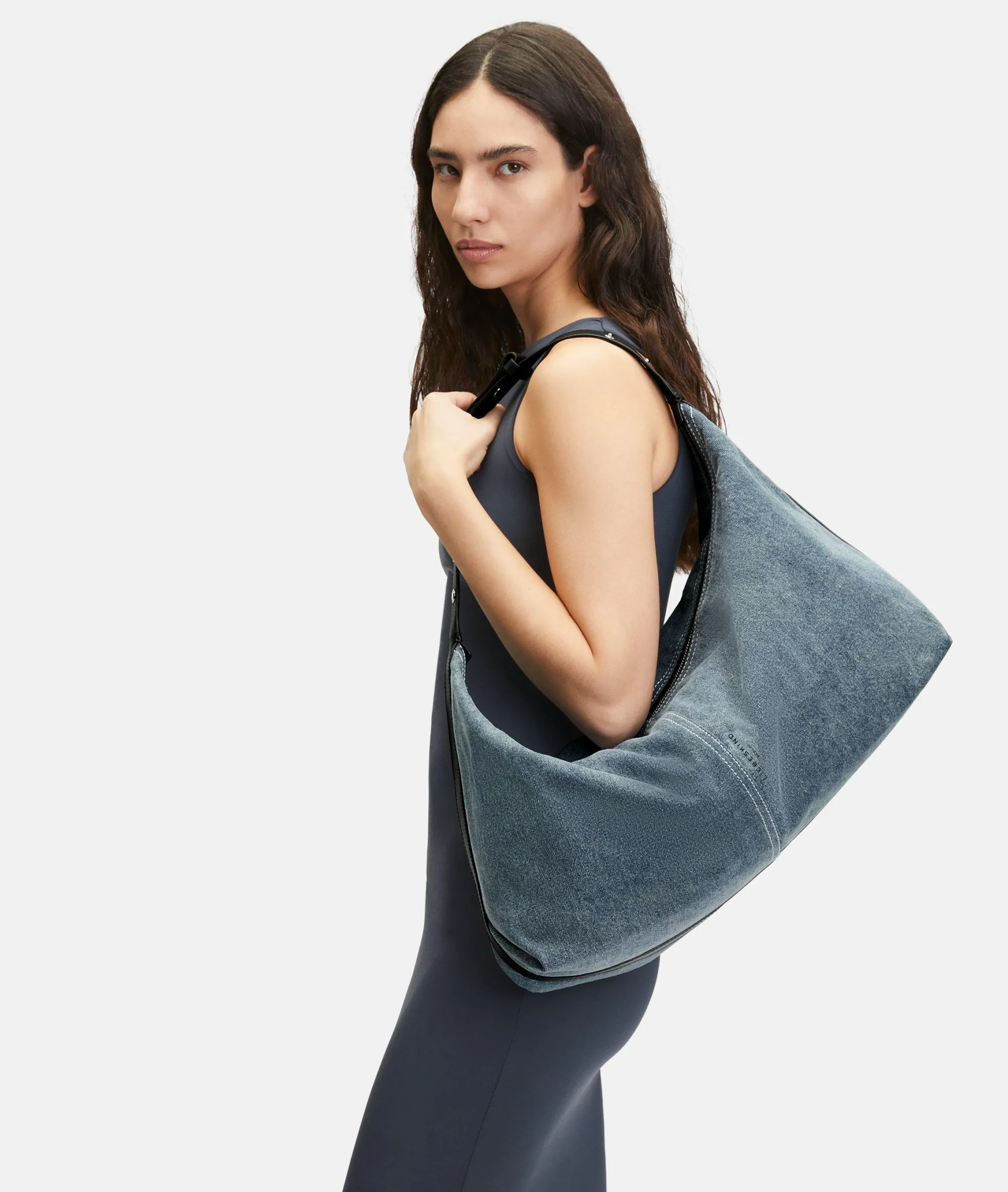 Discount LIEBESKIND BERLIN Paris Hobo L blassblau