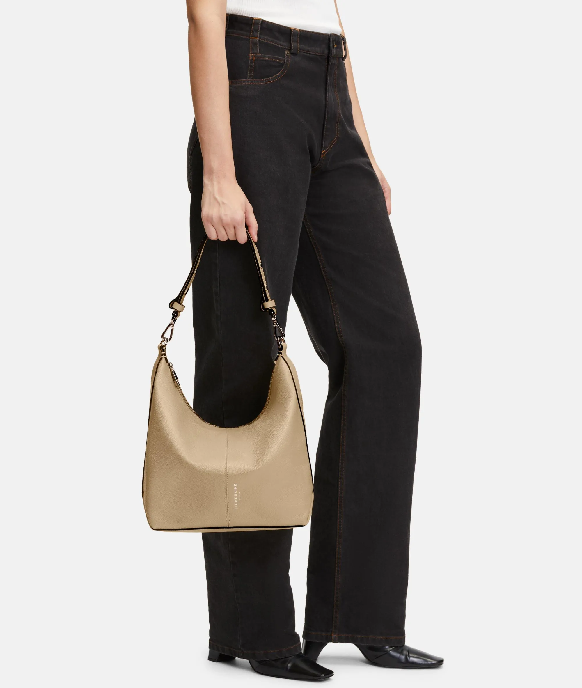 LIEBESKIND BERLIN Paris Hobo M sandstein