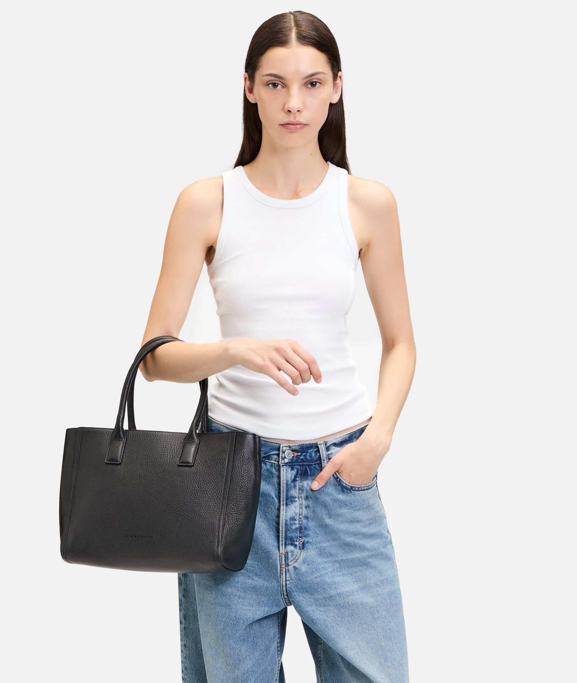 Online LIEBESKIND BERLIN Shopper Crossbody M schwarz